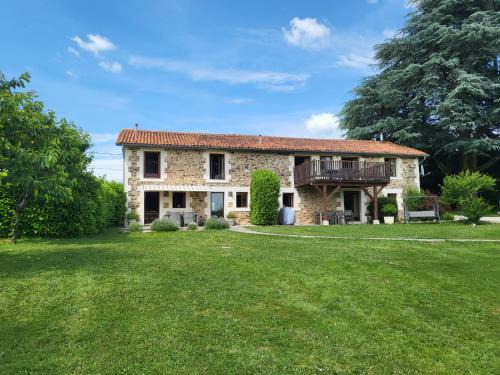 Le Lindois Casa | Gites at Le Tilleul - Le Pommier & Le Cerisier
