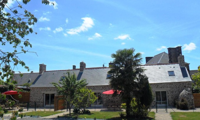Sains Casa | Gites Mont Saint Michel "AUCOEURDELABAIE"
