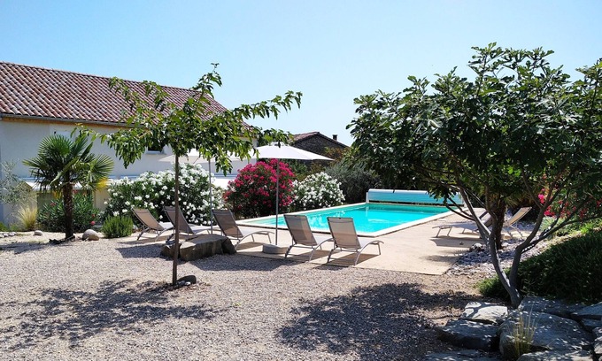 Les Vans Casa | GiVans, casas rurales de 60 m², piscina climatizada, vista panorámica