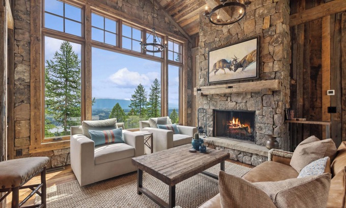 Whitefish Casa | Glacier Lookout House I Luxury I Tranquility I Private I 5 bedroom, 4 bathroom