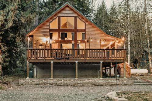 Warnick Casa | Glacier Springs Cabin 2 - Wifi - Bbq - Game Room