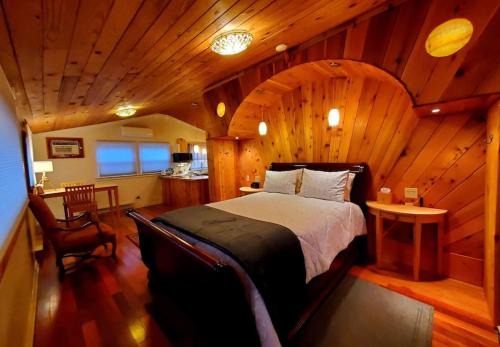 Stanardsville Casa | Glade Cottage at White Lotus Eco Spa Retreat