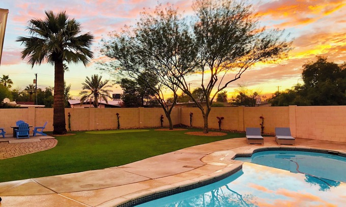 Juanita Y Olmo Frontier Place Casa | ¡NUEVO! RESORT DE ESTILO DE LUJO EN LA CIUDAD ANTIGUA SCOTTSDALE. DDR MASTER BDRMS. PISCINA TEMPERADA.