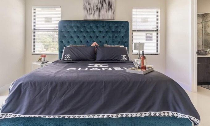 West Palm Beach Casa | Glamorous 3 bedroom