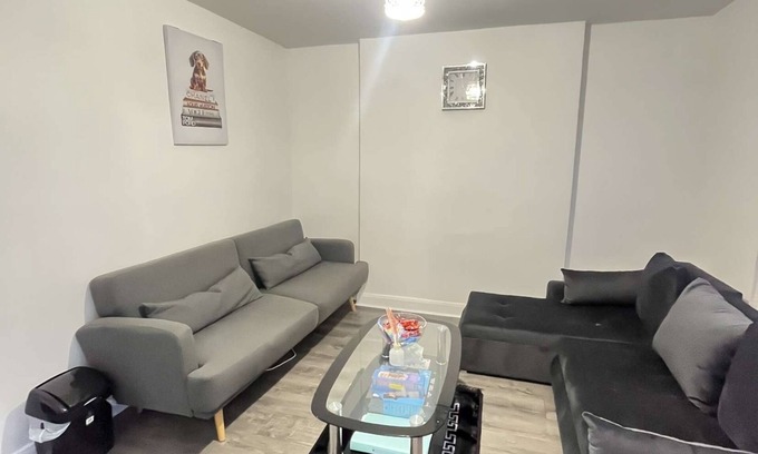 Askew Apartamento | Glamorous flat in shepherd's bush