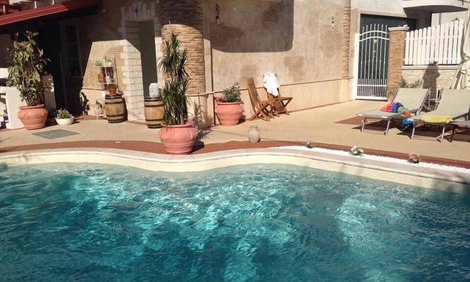 Taverna Cama Y Desayuno | Glamour Bed And Breakfast