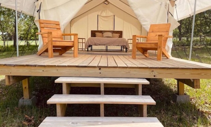 Buffalo Otro | Glamourous Group Camping@ Buffalo Springs Farm