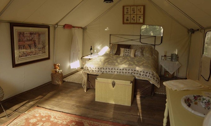 Helena Cabina | Glamping Tent II, ubicada en el Rancho 80 Acre, Helena Mt