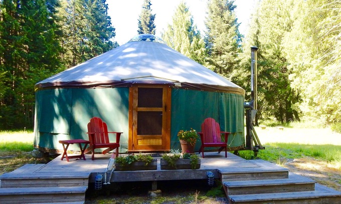 Sandpoint Cabina | Glamp en nuestra hermosa yurta del norte de Idaho