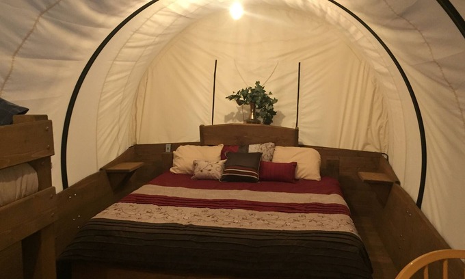 Jamestown Apartamento | Glamping Back in Time