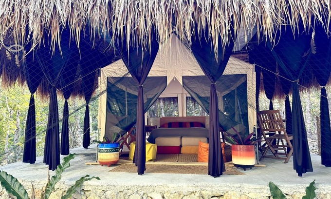 Soliman Bay Otro | Glamping Bunga Lotus