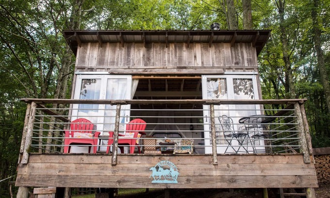 Grandview Cabina | Glamping Cottage en 116 Acre Farm- Cowgirl Cabin