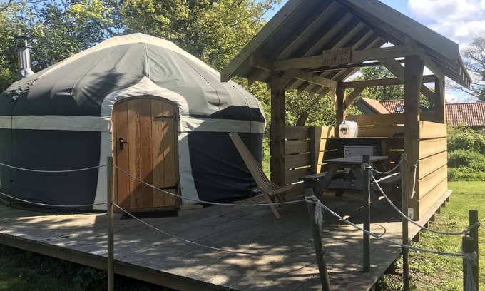 Cromer Alquiler De RV | Glamping four person Luxury Mongolian Yurt - Wensum White