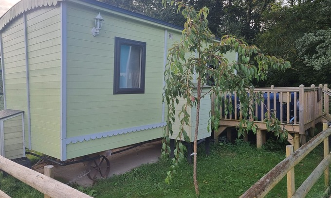 Llanfair Caereinion Chalet De Esquí | Glamping Hut - Riverview 4