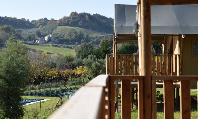 Lapedona Chalet De Esquí | Glamping in Luxury tent