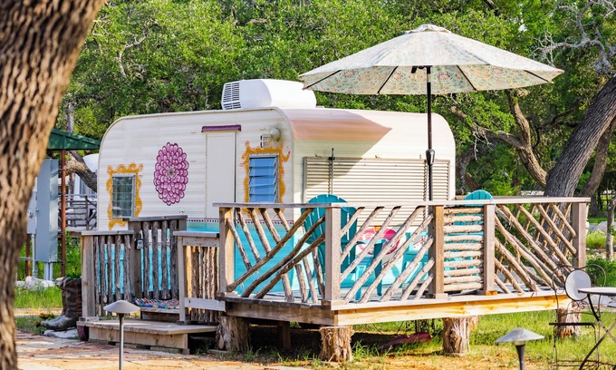 Spicewood Casa | Glamping in Spicewood TX Hill Country~ The Pearl at Green Acres