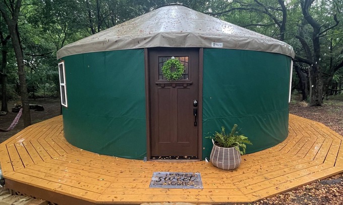 Waxahachie Cabaña | Glamping in Waxahachie, Come stay in our luxury Yurt in the Woods with a Hot Tub