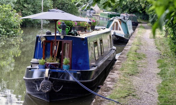 Lydd Otro | glamping, lodges and camping pitches