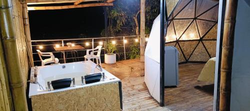 El Colegio Chalet De Esquí | Glamping Magia de la Montaña