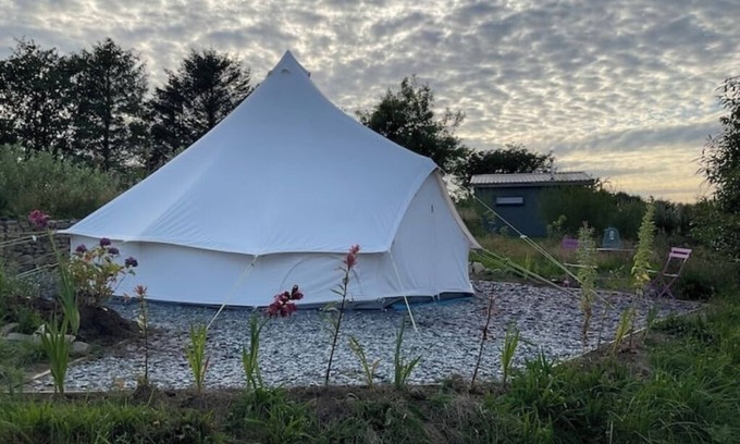 Mabe Alquiler De RV | Glamping Meadow Bell Tent