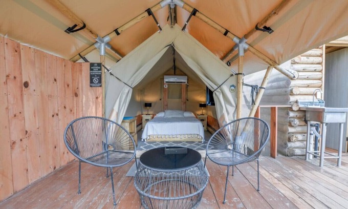 Santiago Alquiler De RV | Glamping experience surrounded by nature