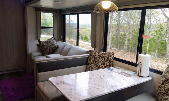 Yellville Casa | Glamping on a Mountain. The wilderness and beauty of the Ozarks, with Internet!