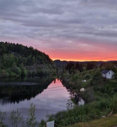 Porsgrunn Otro | Glamping on idyllic lake, paddle boards & rowboat