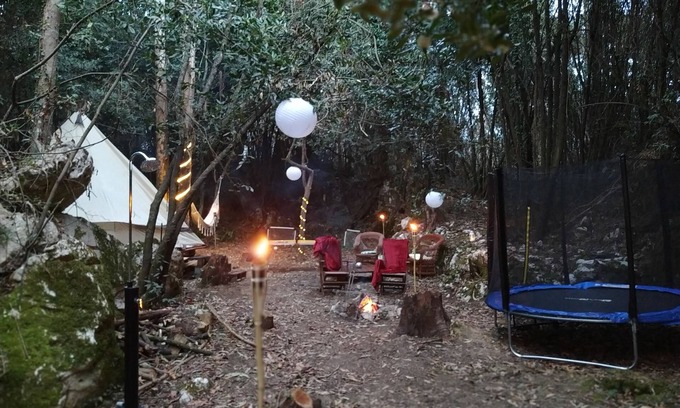 Ruiloba Apartamento | tienda Glamping en bosque junto al mar