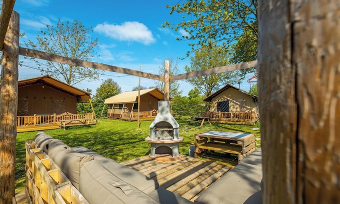 Municipality of Langedijk Cabina | Glamping tent with 2 bedrooms