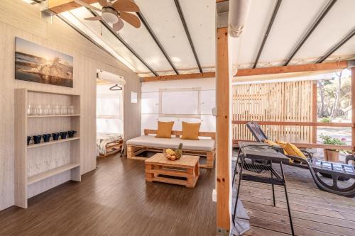 Cove Murtar Complejo | Glamping Tents | Losinj | Camp Čikat