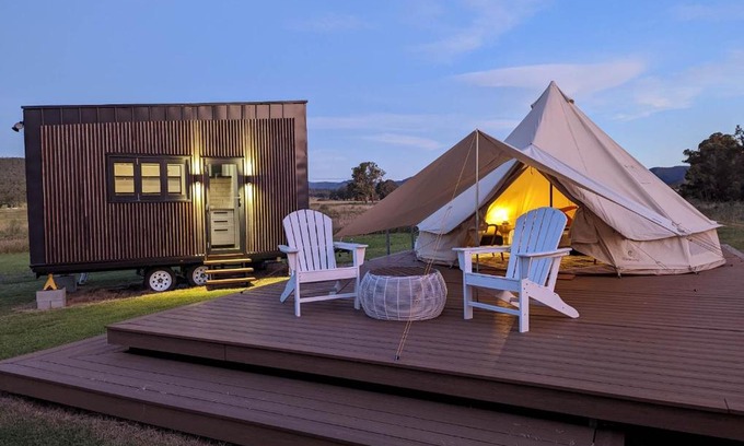 Broke Otro | Glamping Vineyard Getaway with Luxury Amenities
