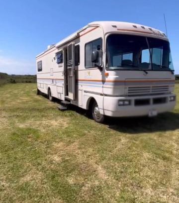 Waterlooville Otro | Glamping Vintage RV Stay