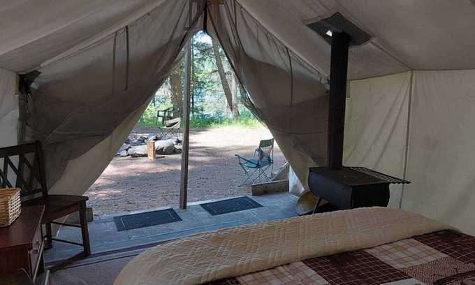 Olney Alquiler De RV | Glamping Wall Tent 2 / 1 Queen
