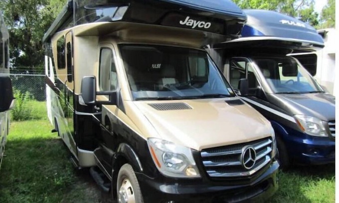Gainesville Casa | Glamping with Elegant RV Rentals!