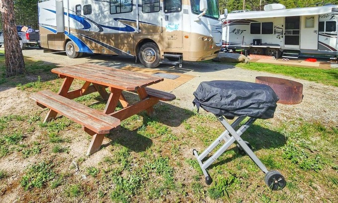 Marion Casa | Glamping with Sasquatch