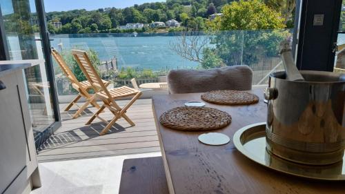 Bangor Casa | Glan y Mor Menai