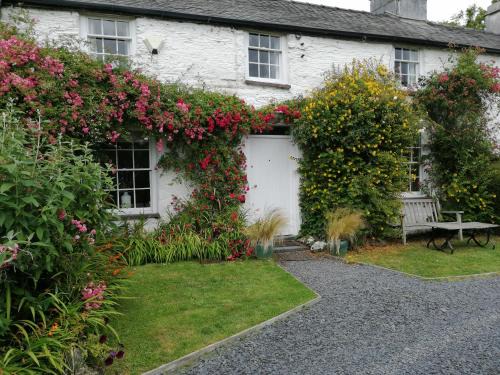 Cwrt Casa | Glan y Morfa Welsh farmhouse overlooking Dyfi Estuary Rated 4 star Visit Wales