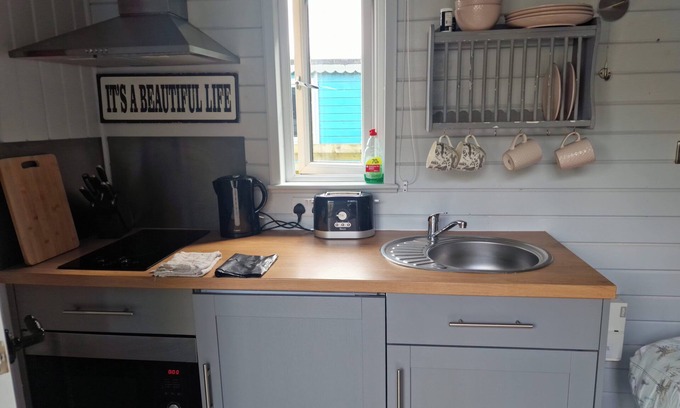 Llanfair Caereinion Cabina | Glan yr Afon Un - Relax, Recuperate, Enjoy