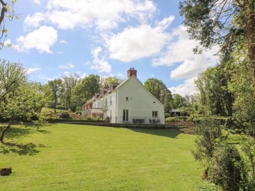 Felindre Farchog Casa | Glanduad Fawr