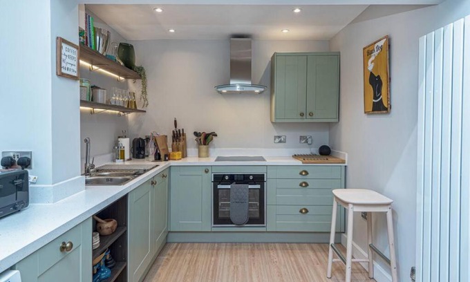 Dolgellau Casa | Glanrhyd Townhouse in Central Dolgellau with Parking and Bike Storage