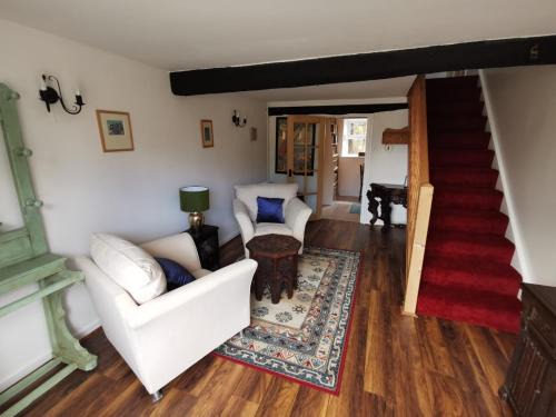 Meare Apartamento | Glastonbury Hayloft close to winter starling murmurations