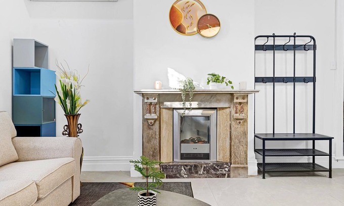 Annandale Casa | Glebe Gem | 4Bd with City & Nature at Doorstep