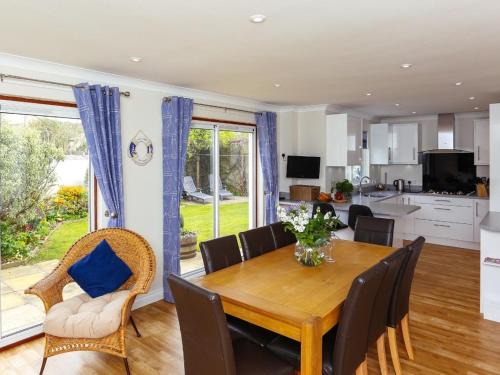 Aveton Gifford Casa | Glebe House