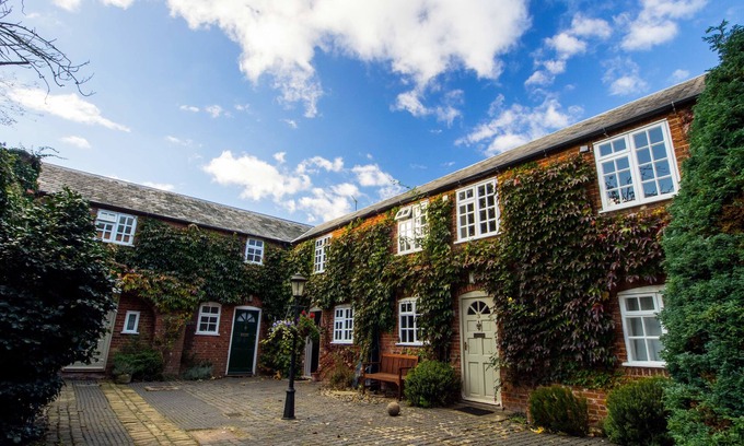 East Dereham Casa | Glendower House Apartments