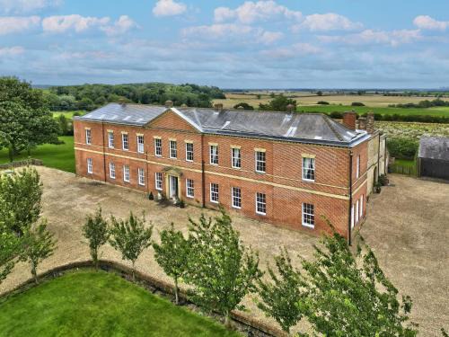 Glentham Casa | Glentworth Hall by Group Retreats