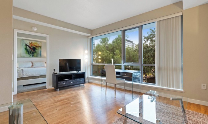 Woodbury Hotel | Global Luxury Suites at Woodbury