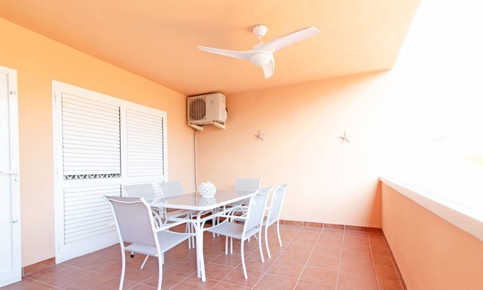 Playa de Almarda Casa | Global Properties: Cozy townhouse on Corinto beach