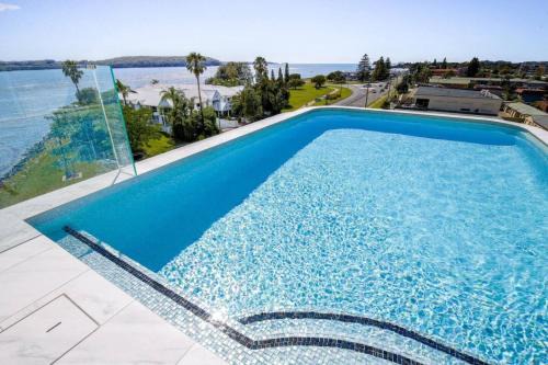 Batemans Bay Apartamento | Glorious 2-Bed with Waterside Balcony Views