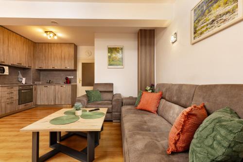 Plovdiv Center Apartamento | GLORIOUS - 2-Bedroom apartment near Youth Hill by Flat Mаnager