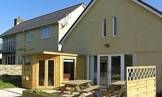 Bridgend Casa | Glynogwr Lodge cuenta con espectaculares vistas y paisajes Una ubicación ideal junto a la M4.